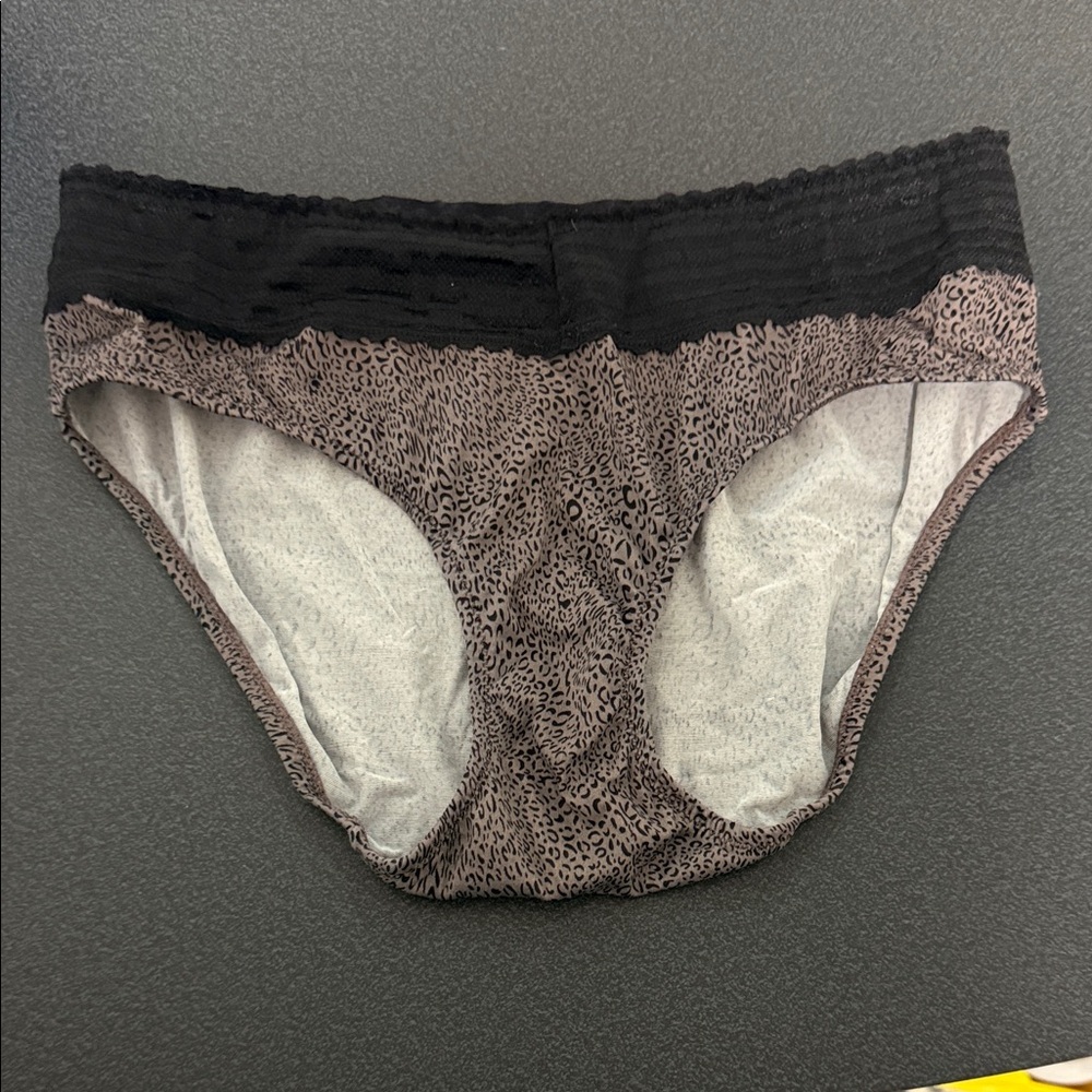 Warner's Black and Taupe Leopard Print Hipster Panties